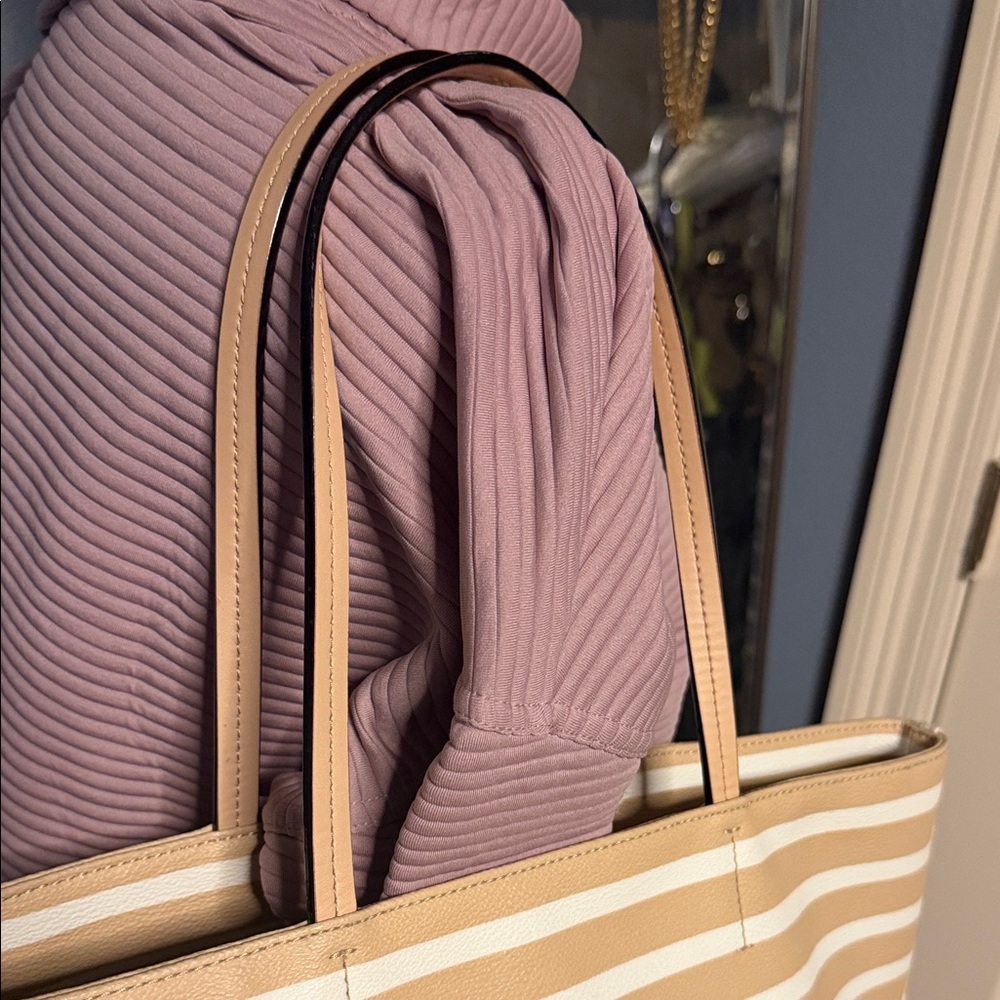 kate spade Beige and White Striped Tote Bag - Picture 4 of 6